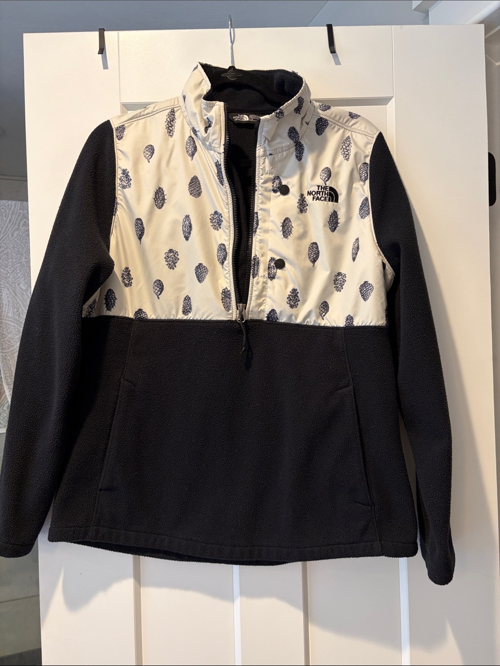 North face 1/4 zip pineapple pullover